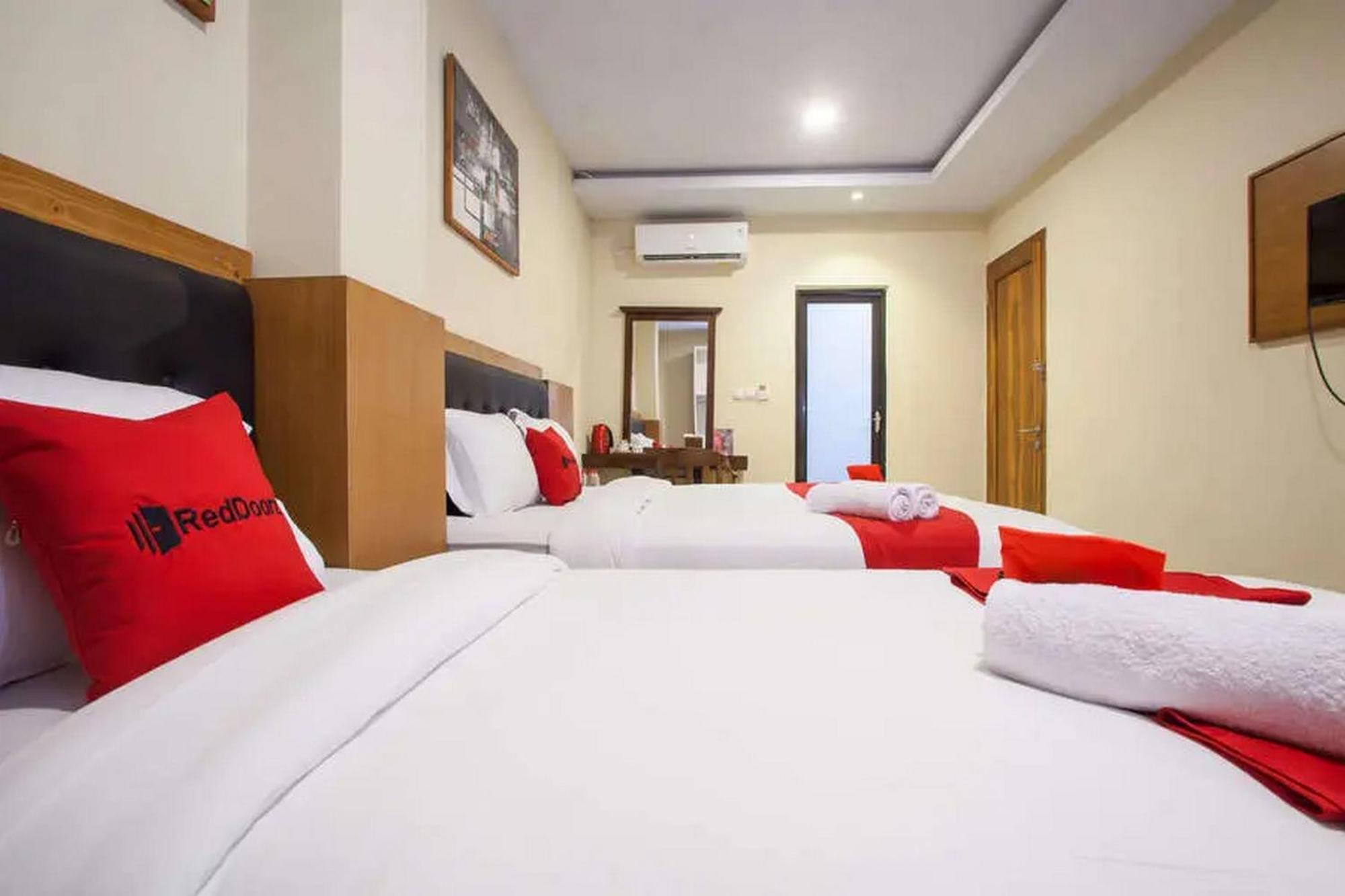 Reddoorz Premium @ Jalan Cengkeh Malang Ξενοδοχείο Εξωτερικό φωτογραφία