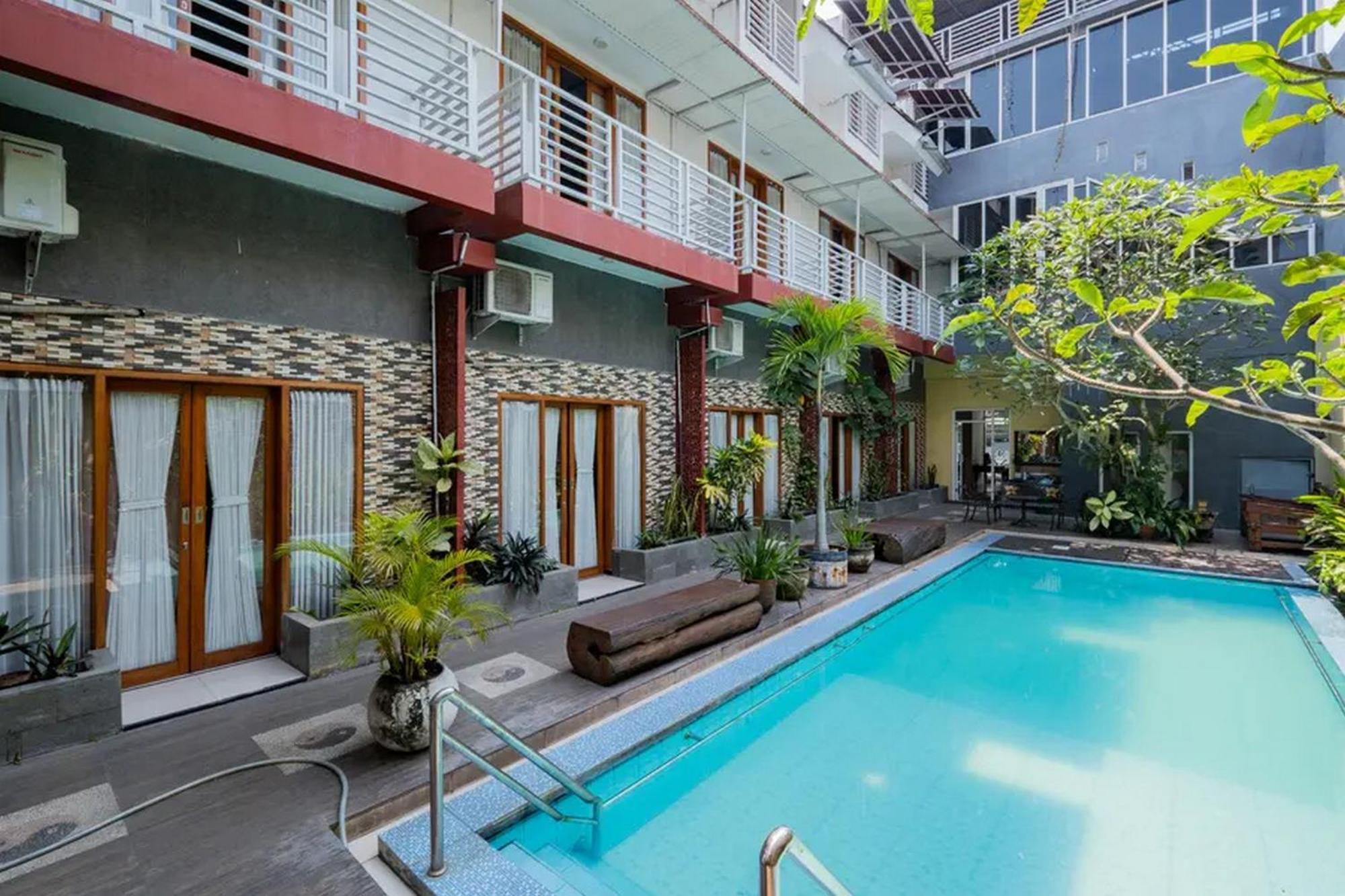 Reddoorz Premium @ Jalan Cengkeh Malang Ξενοδοχείο Εξωτερικό φωτογραφία